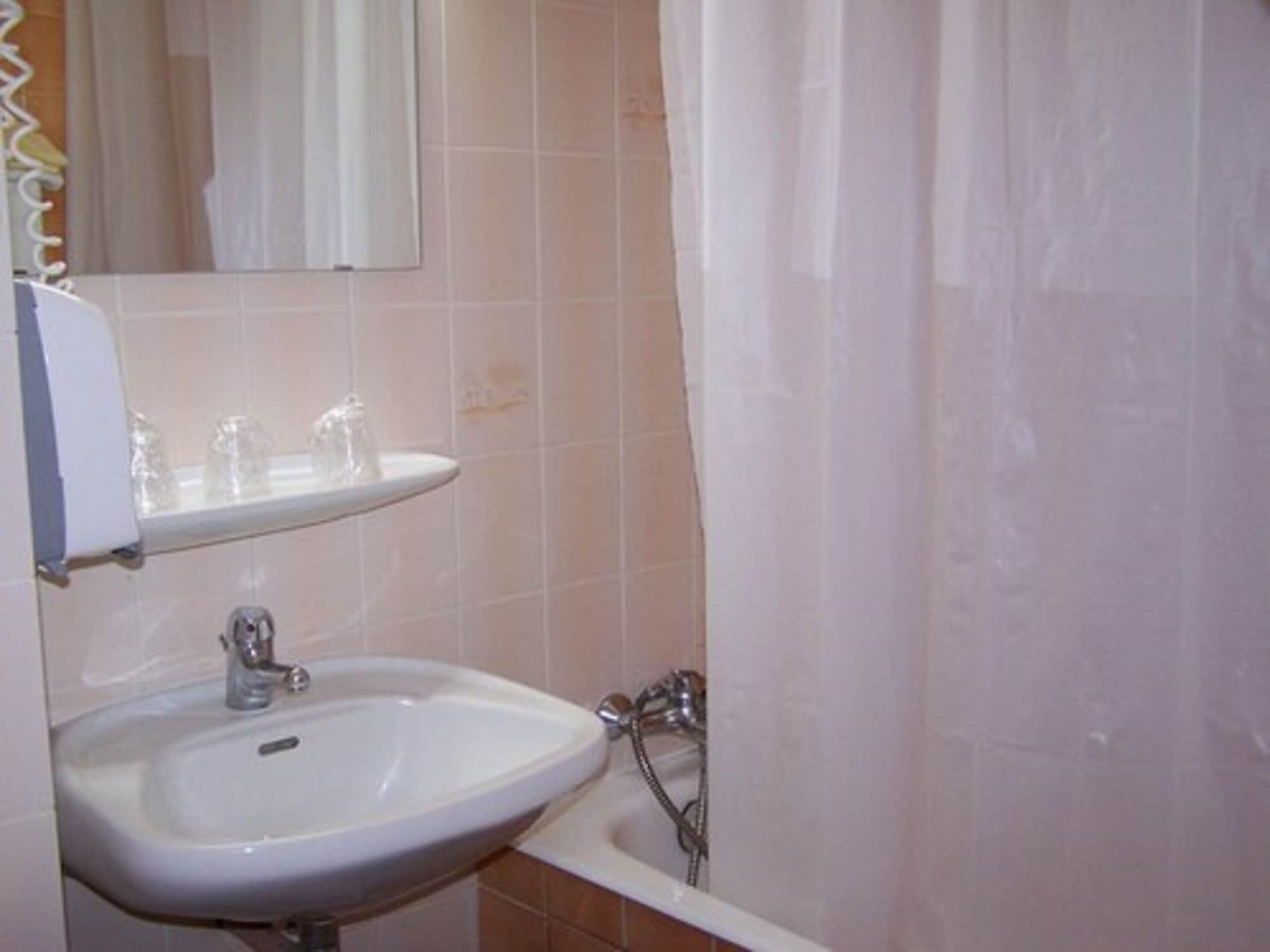 Hotel Estival Arriel Λούρδη Εξωτερικό φωτογραφία